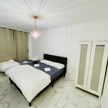 Santa Coloma de Gramanet Queen Apartments מראה חיצוני תמונה